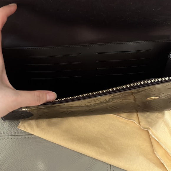 Louis Vuitton Vernis Amarante Robertson Pochette - Picture 6 of 8